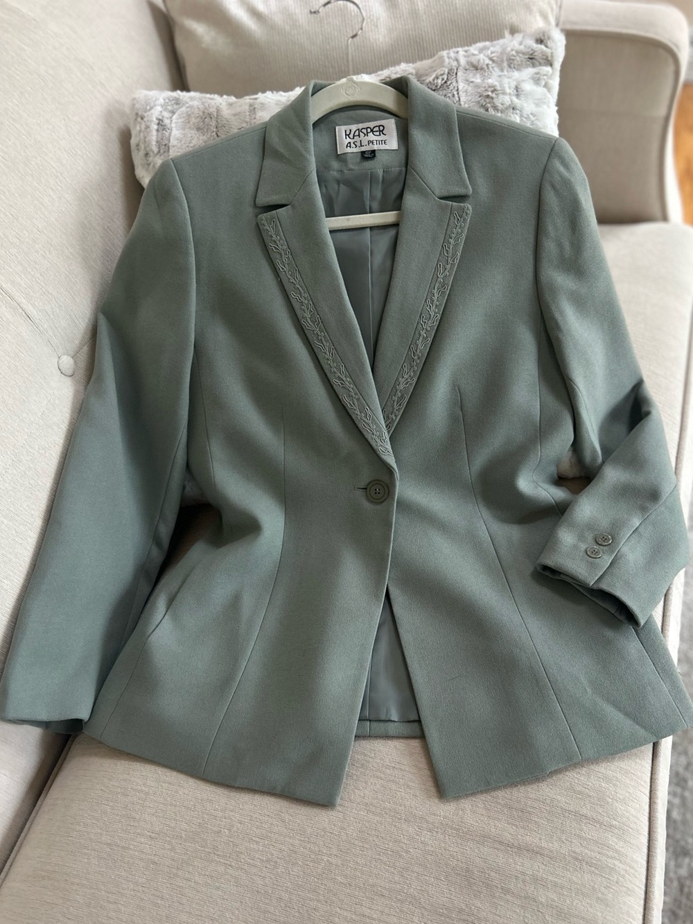 Kasper Sage Green Single-Button Notch Lapel Blazer